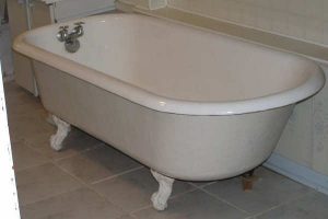 Bathtub Resurfacing Charlotte NC - Vintage Freestanding Cast Iron Clawfoot Tubs